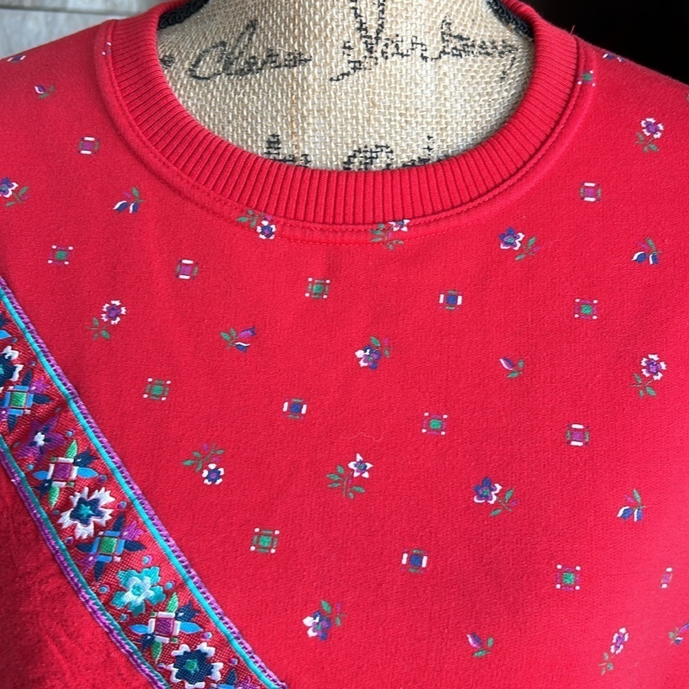 Vintage 80s Blast Blues red crewneck sweatshirt floral ribbon grandma core - Picture 2 of 15